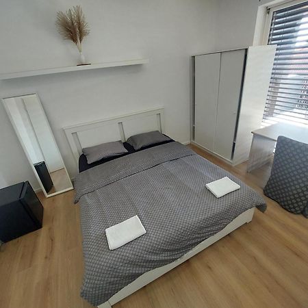 Rose Valley, Modern Studios & Apartments Ljubljana Buitenkant foto