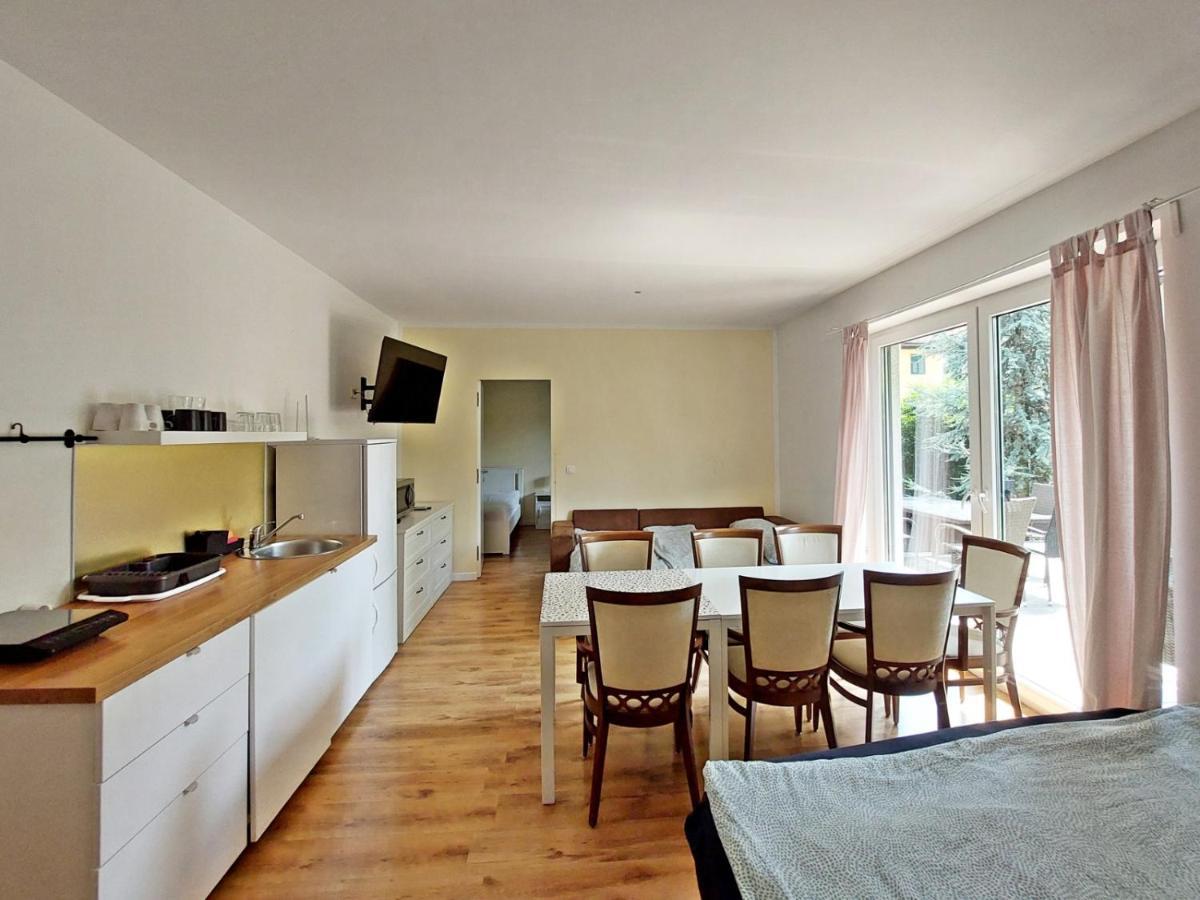 Rose Valley, Modern Studios & Apartments Ljubljana Buitenkant foto