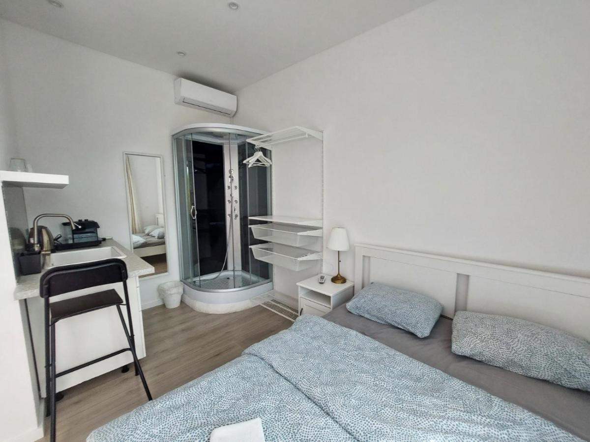 Rose Valley, Modern Studios & Apartments Ljubljana Buitenkant foto